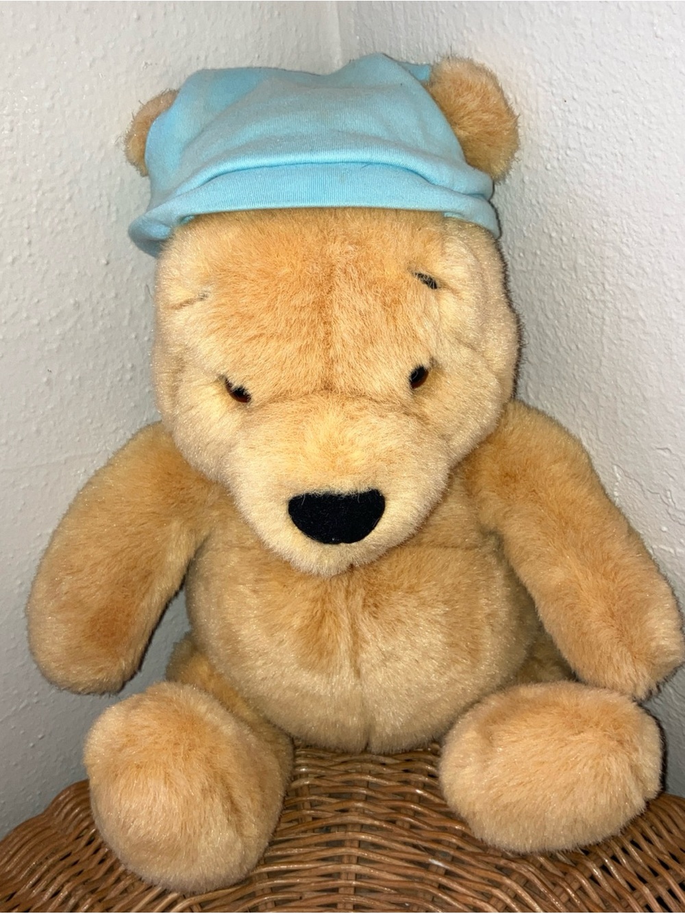 Gund Classic Disney's Winnie the Pooh Bear 9" Plush Stuffed Animal Toy